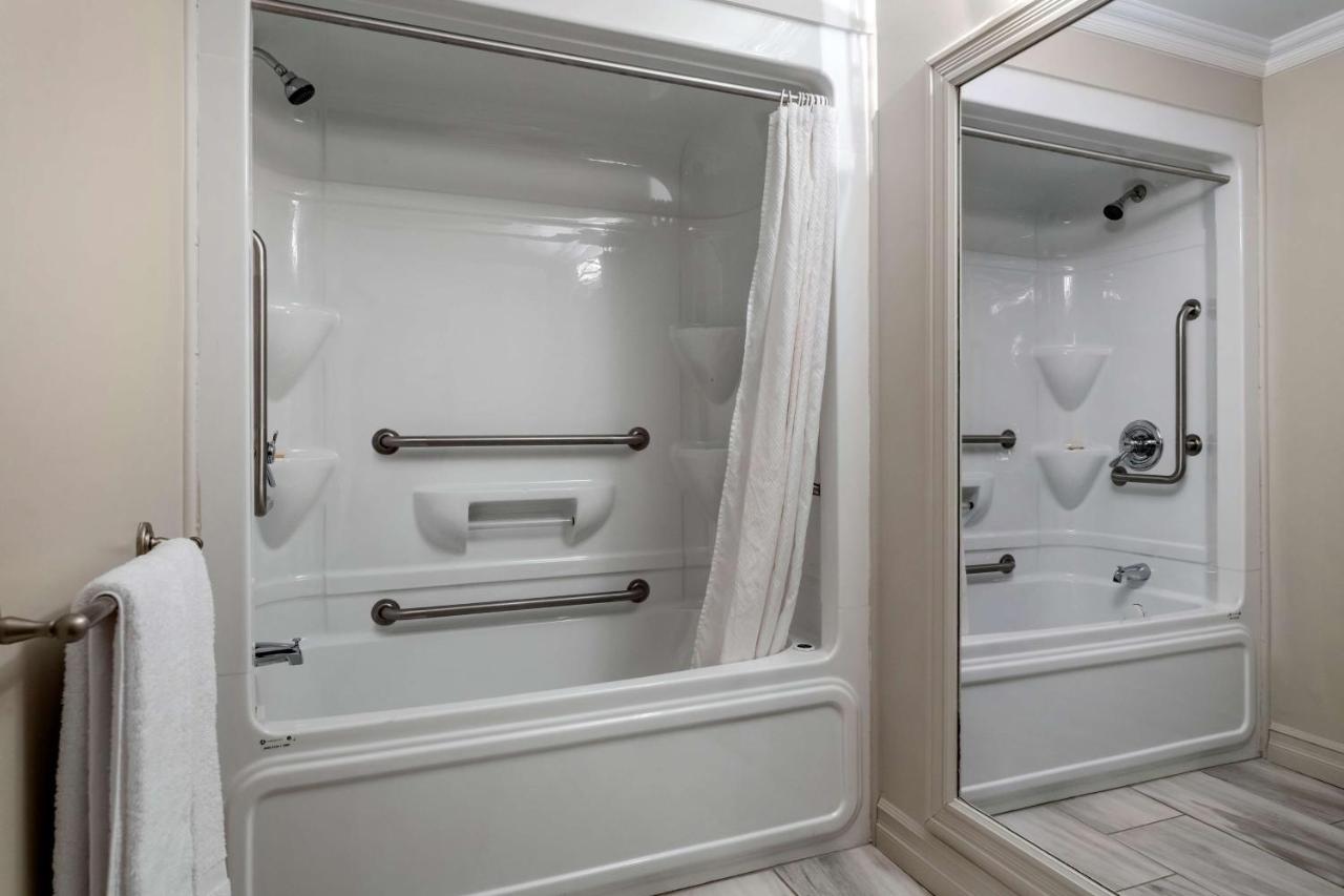 Danny's Hotel & Suites est un hôtel gay friendly à Beresford au Nouveau-Brunswick