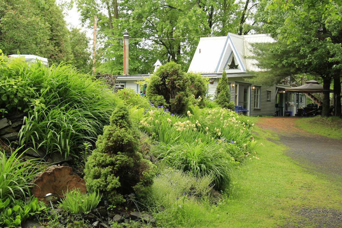 Domaine Émeraude est un camping gay pour hommes seulement à Saint-François-du-Lac au Centre du Québec