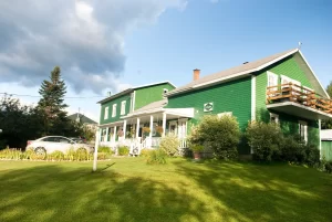 Gîte La Bougie Verte est un gite gay friendly à Saint-Urbain dans Charlevoix au Québec