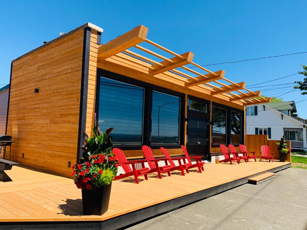 Hostellerie Baie Bleue est un hôtel gay friendly à Carleton sur Mer en Gaspésie au Québec