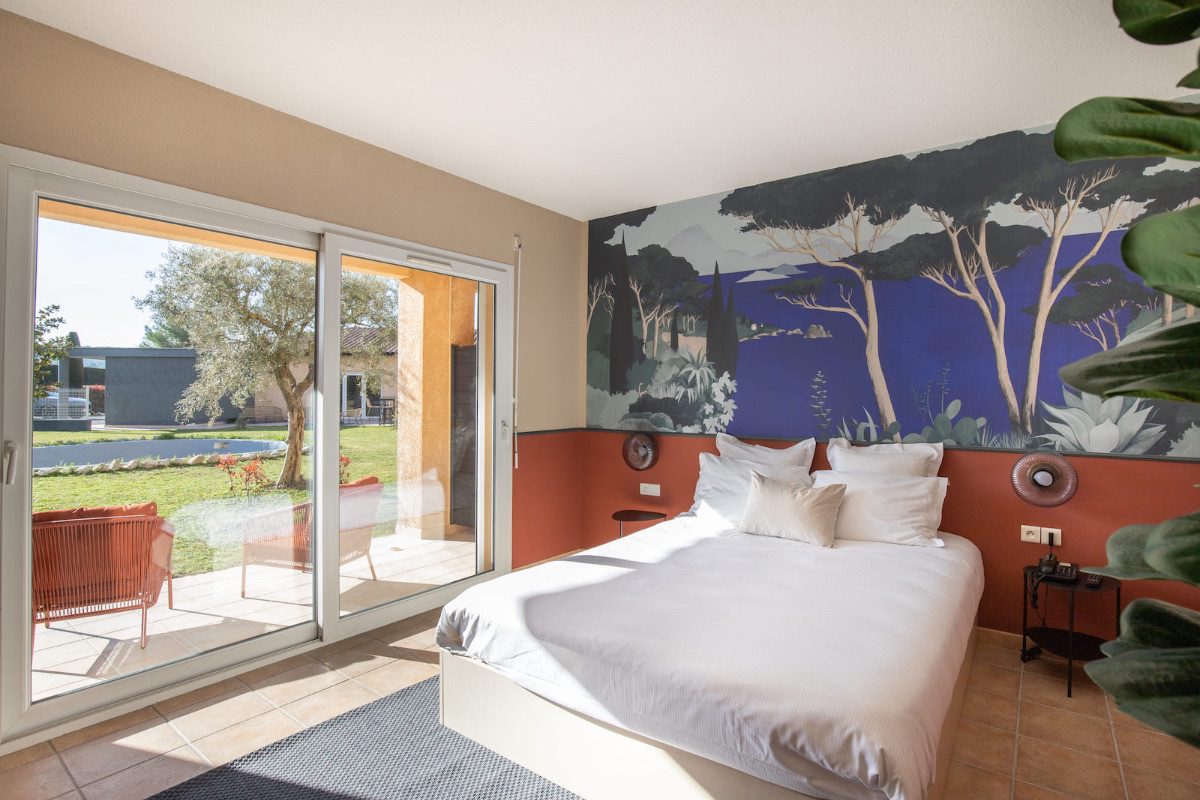 Hôtel La Perna est un hôtel gay friendly à Pernes-les-Fontaines près Avignon dans le Vaucluse