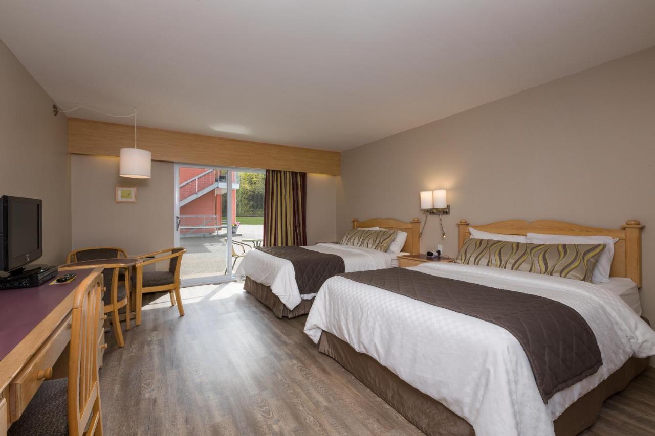 Hôtel-Motel Castel de la Mer est un hôtel gay friendly à La Malbaie dans Charlevoix au Québec