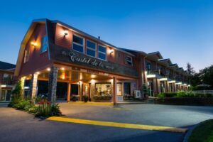 Hôtel-Motel Castel de la Mer est un hôtel gay friendly à La Malbaie dans Charlevoix au Québec