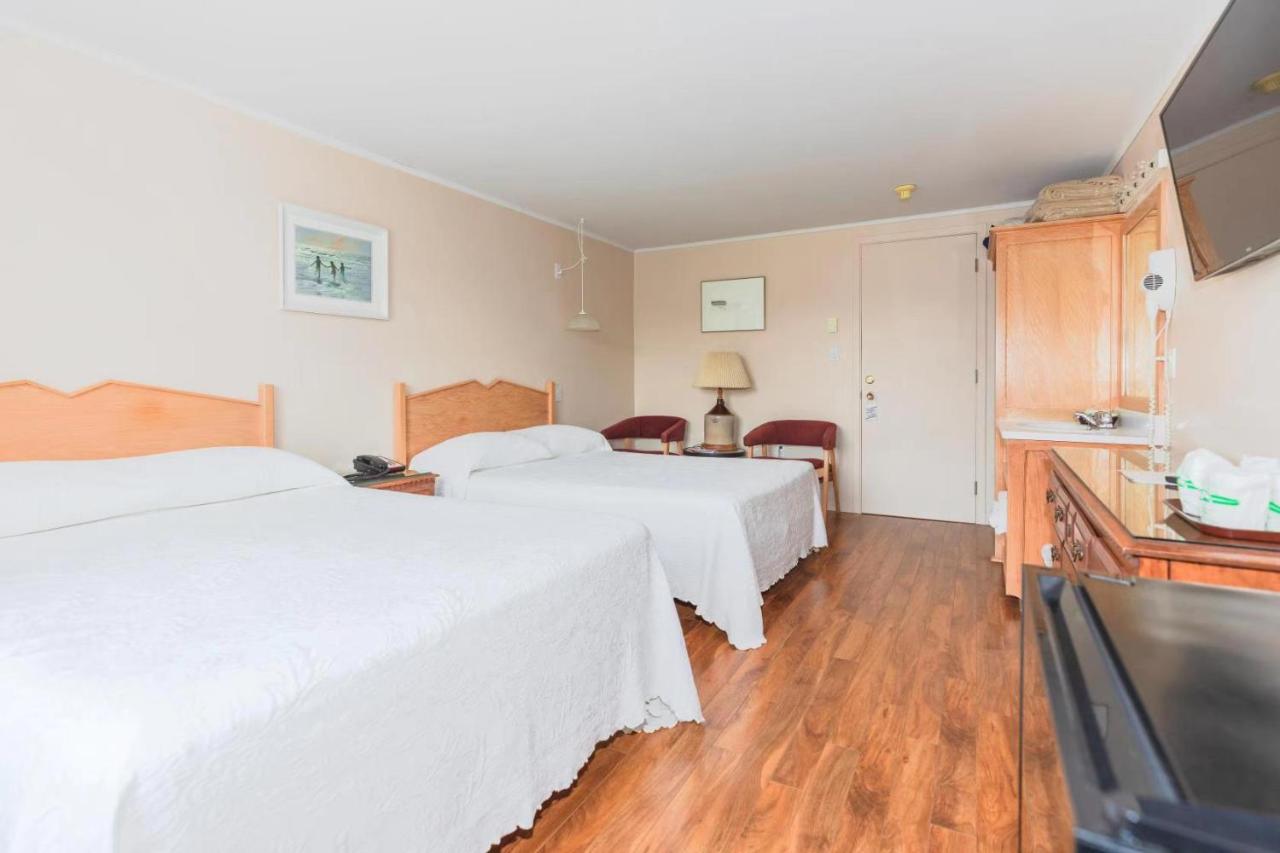 Hôtel-Motel La Roche Pleureuse est un hôtel gay friendly sur L'Isle-aux-Courdres dans Charlevoix à Québec