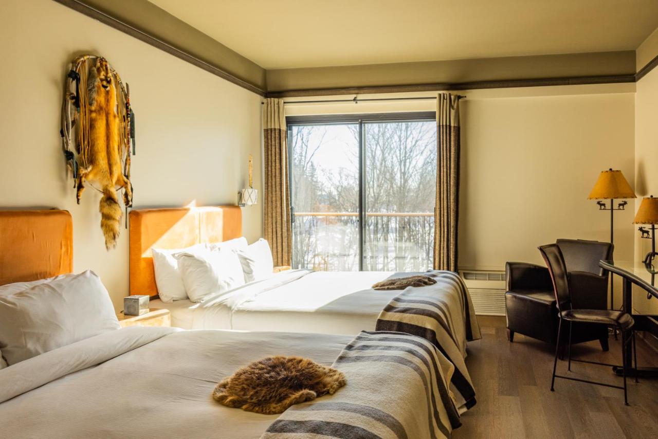 Hôtel-Musée Premières Nations est un hôtel gay friendly à Wendake près de la Ville de Québec