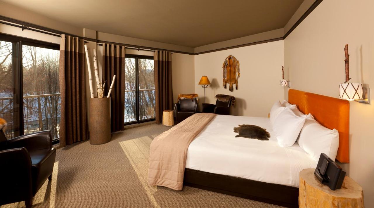 Hôtel-Musée Premières Nations est un hôtel gay friendly à Wendake près de la Ville de Québec