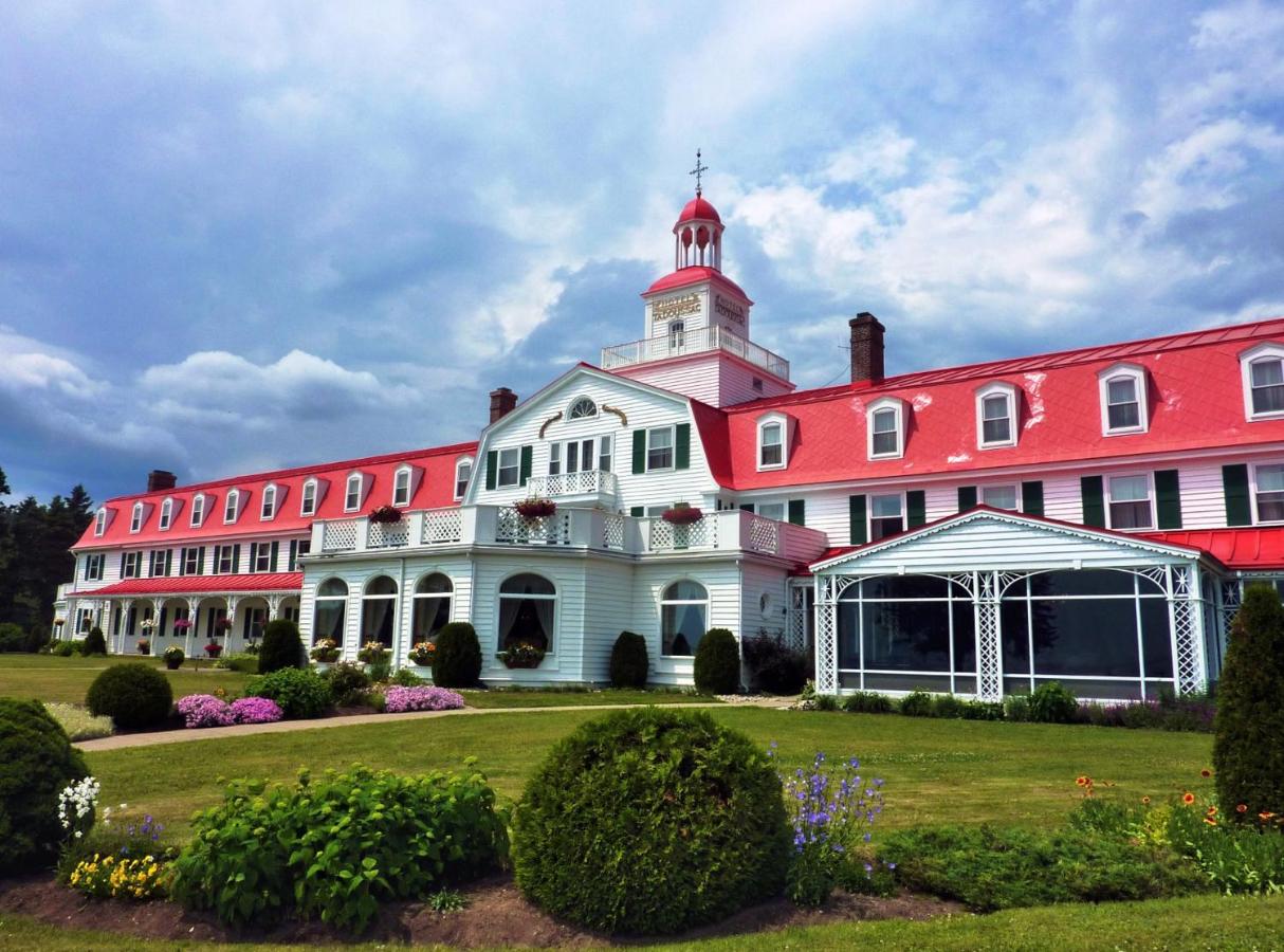 Hôtel Tadoussac est un hébergement gay friendly à Tadoussac en Côte Nord au Québec