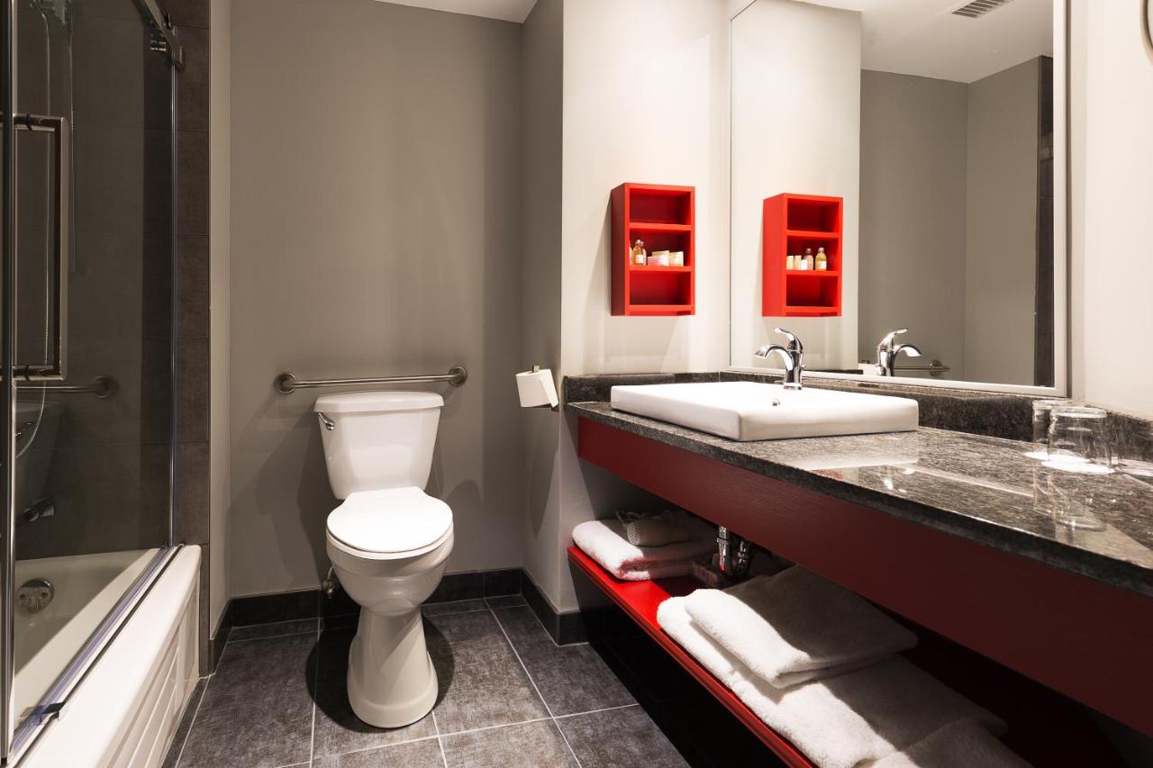 Hôtel Universel Alma est un hôtel gay friendly à Alma au Saguenay au Québec