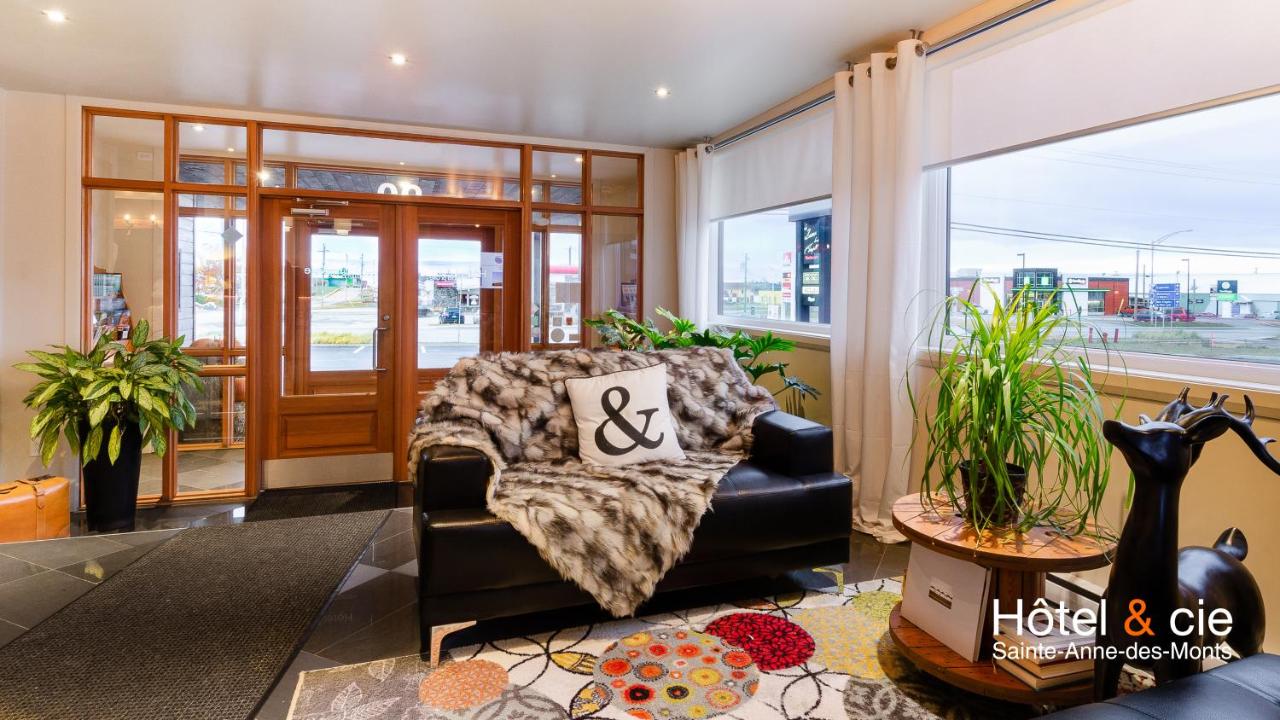 Hôtel & cie est un hôtel gay friendly à Sainte-Anne-des-Monts en Gaspésie au Québec