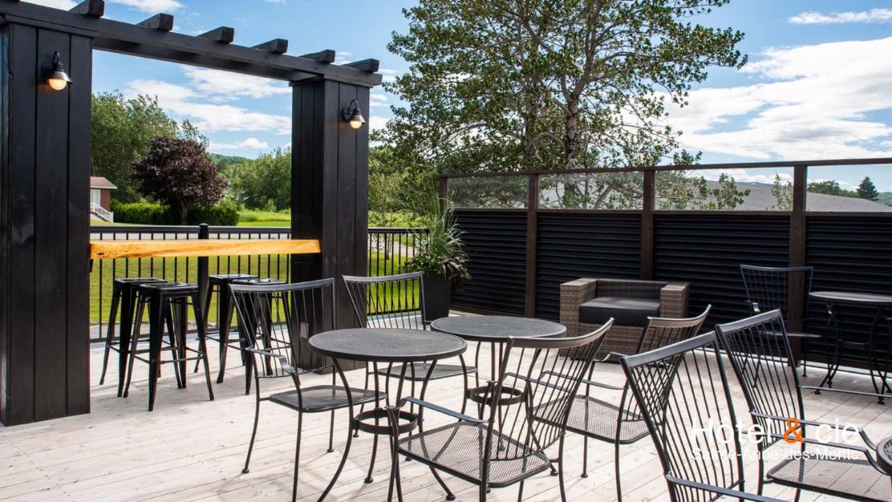 Hôtel & cie est un hôtel gay friendly à Sainte-Anne-des-Monts en Gaspésie au Québec