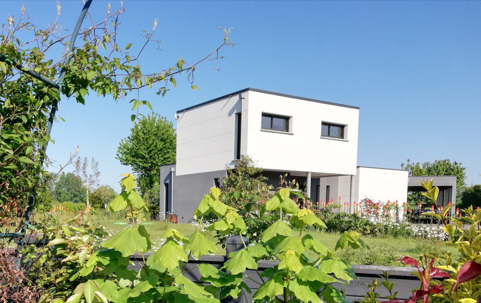 Reiki Libre Intuitif propose un massage gay à Saint-Loup, proche de Rennes et du Mont Saint Michel