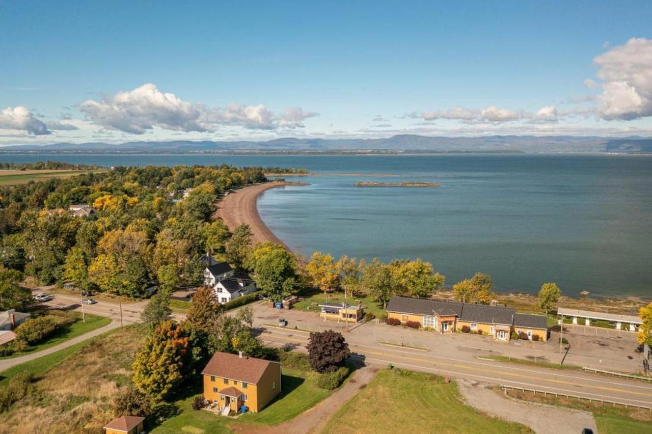 La Plage Motel & Restaurant est un hôtel gay friendly à Berthier-sur-Mer dans Chaudière-Appalaches au Québec