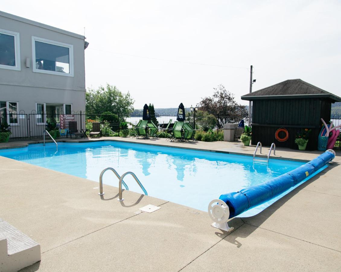 Le Manoir Lac-Etchemin est un hôtel gay friendly au Lac Etchemin dans Chaudières Appalaches au Québec