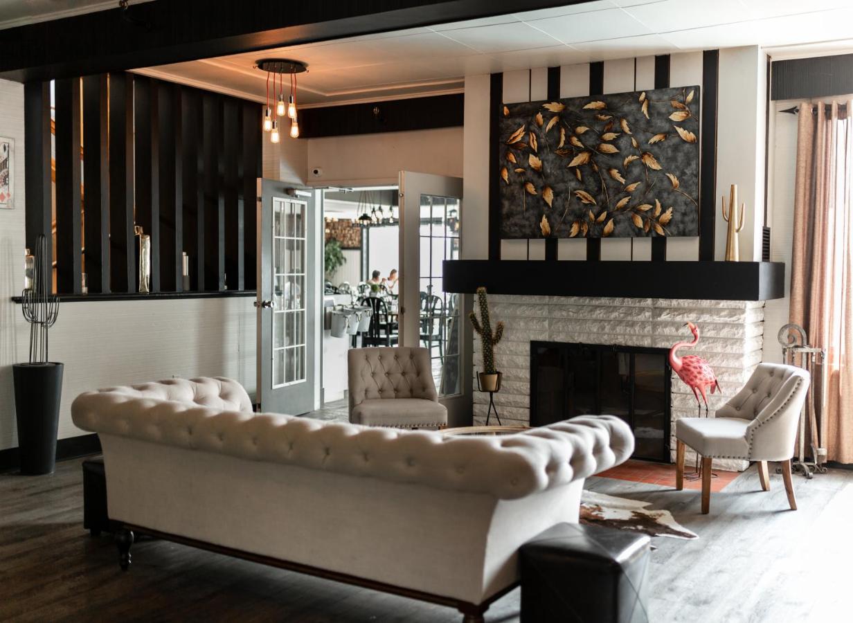 Le Manoir Lac-Etchemin est un hôtel gay friendly au Lac Etchemin dans Chaudières Appalaches au Québec