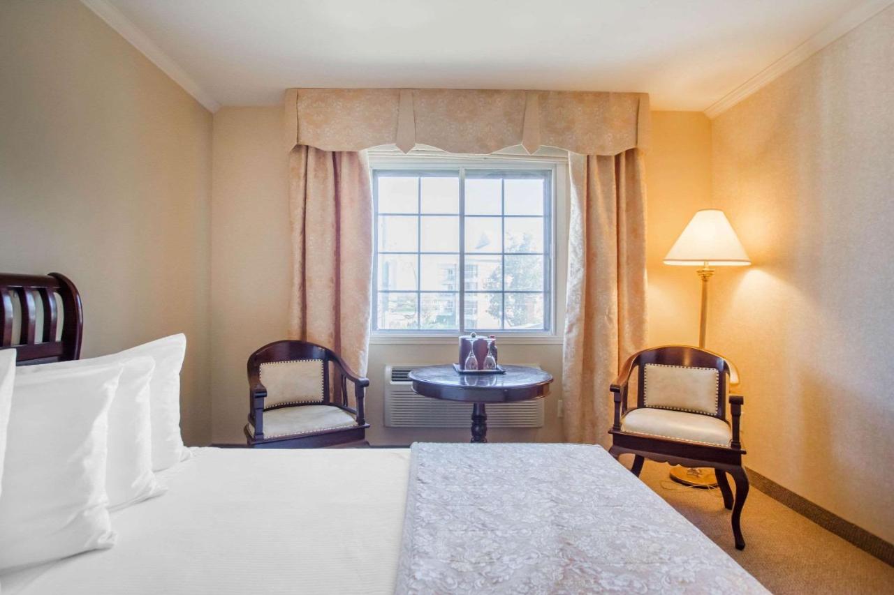 Le St-Christophe Hôtel-Boutique et Spa est un hôtel gay friendly à Granby en Estrie au Québec