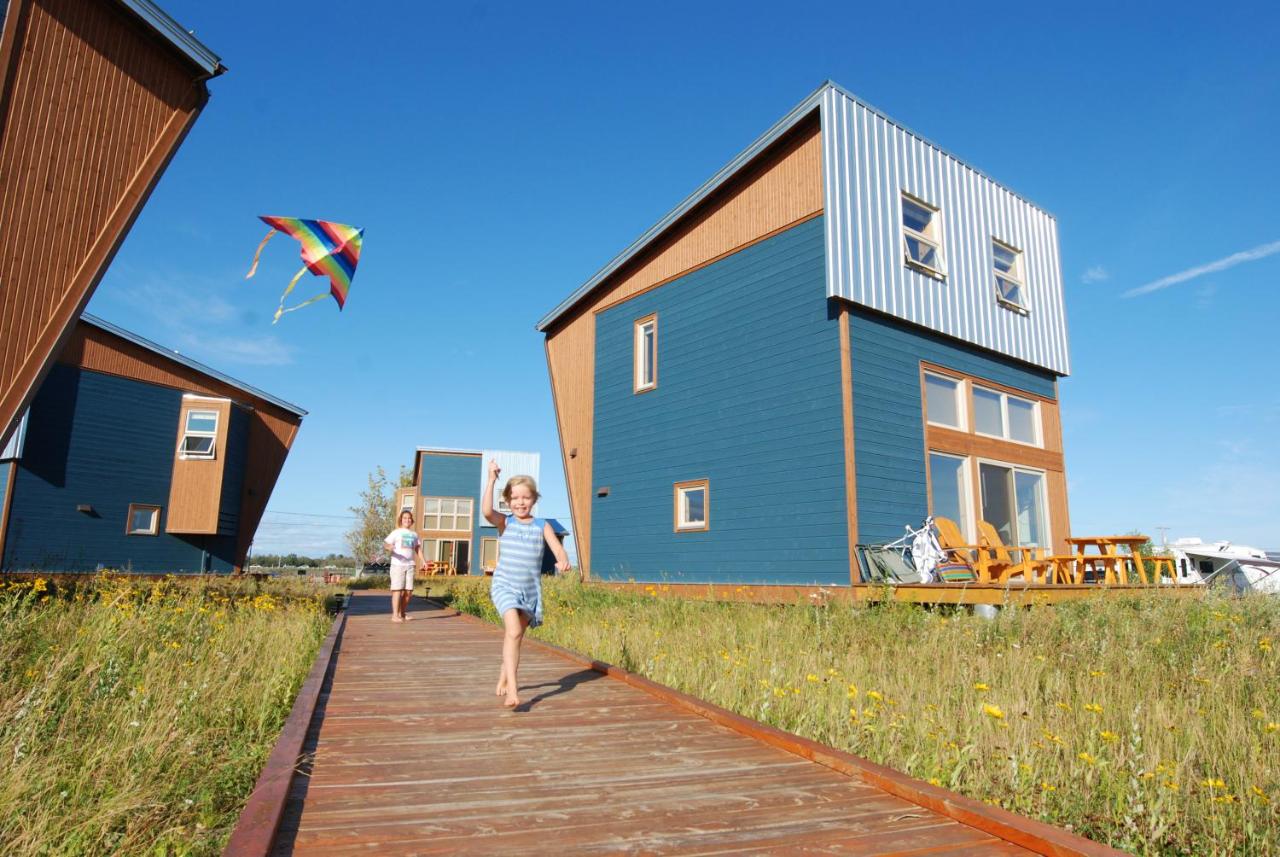 Les Chalets du Bioparc propose des chalets gay friendly à Bonaventure en Gaspésie au Québec en location