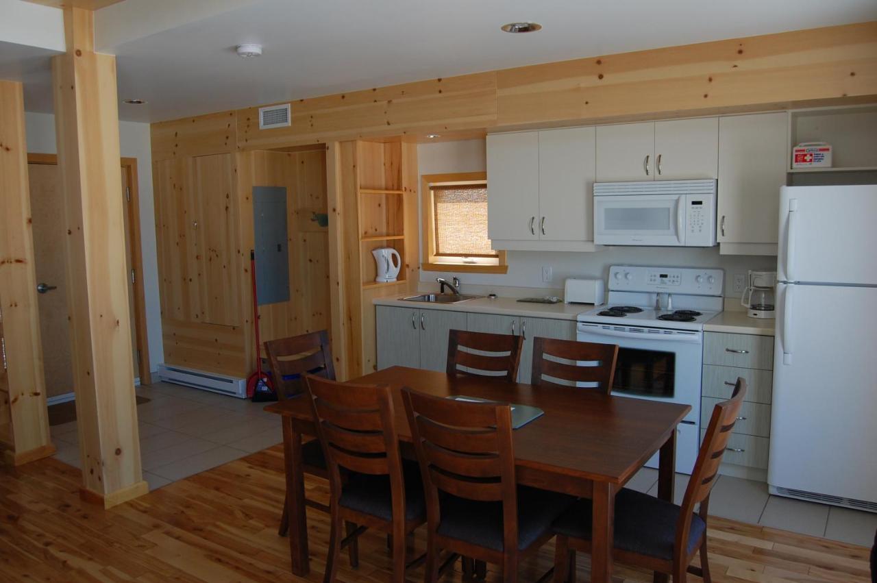 Les Chalets du Bioparc propose des chalets gay friendly à Bonaventure en Gaspésie au Québec en location