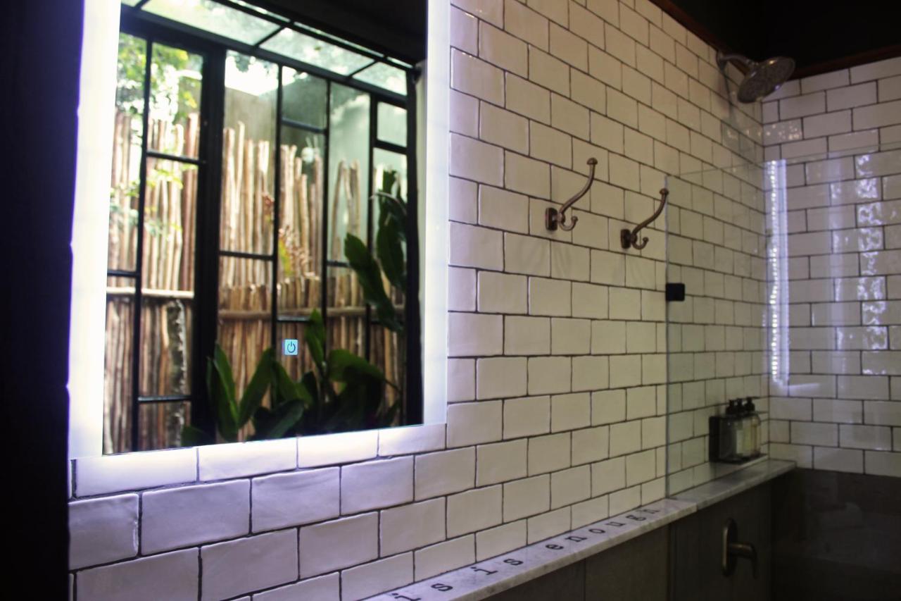 Loba Tulum est une maison d'hôtes gay men only à Tulum Mexique