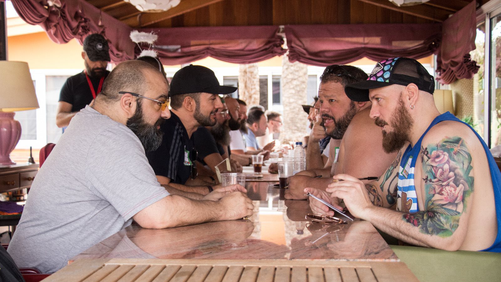 Los Almendros propose bungalows exclusivement gay à Maspalomas près Playa del Inglès à Grande Canarie