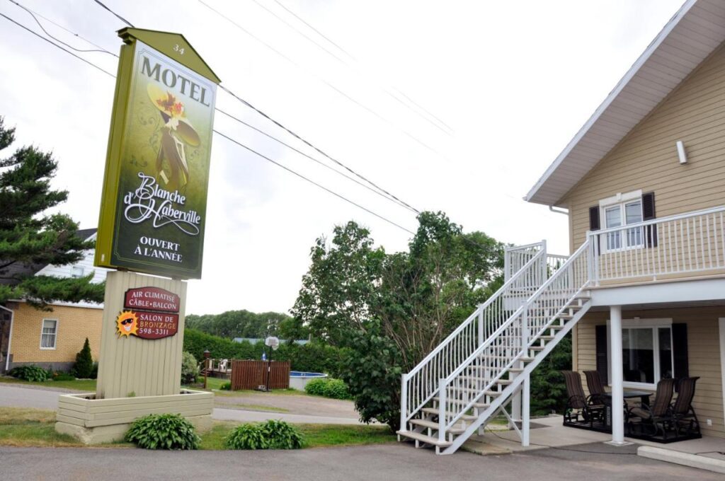 Motel Blanche d'Haberville est un hôtel gay friendly à Saint-Jean-Port-Joli dans Chaudières-Appalaches au Québec