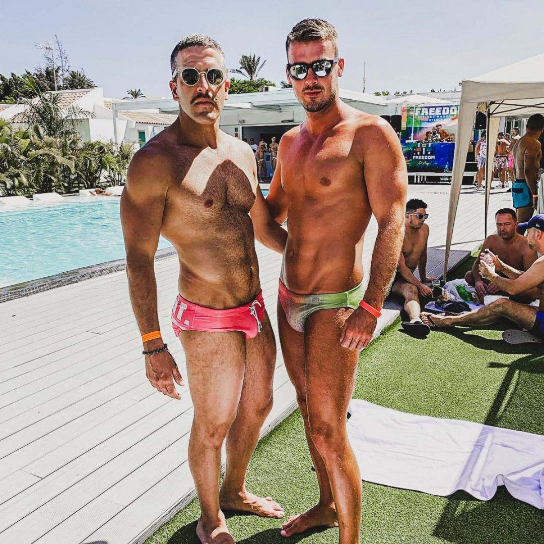 Mow Hotels est un hôtel gay à Maspalomas près de Playa del Inglès