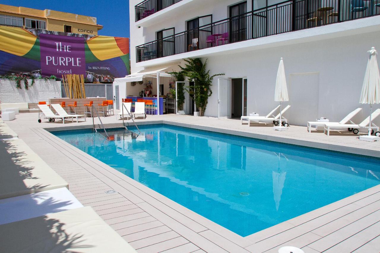 Purple Hotel est un hôtel exclusivement gay à Ibiza à Sant Antoni de Portmany en Espagne