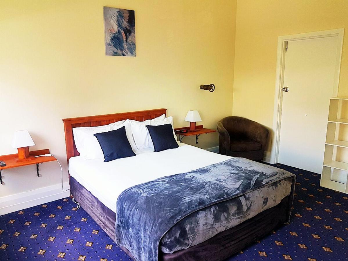 The Wharf Hotel Wynyard est un hôtel gay friendly à Wynyard près de Burnie en Tasmanie Australie