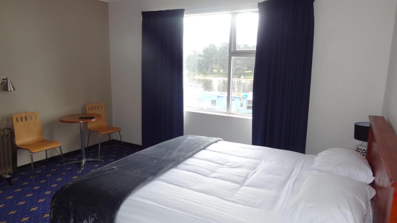 The Wharf Hotel Wynyard est un hôtel gay friendly à Wynyard près de Burnie en Tasmanie Australie