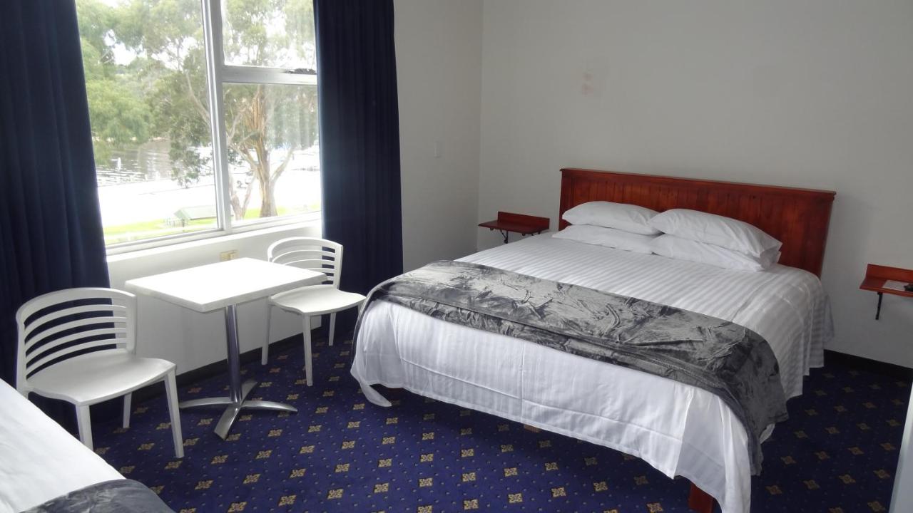The Wharf Hotel Wynyard est un hôtel gay friendly à Wynyard près de Burnie en Tasmanie Australie