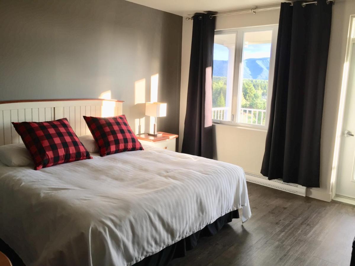 Village Grande Nature Chic-Chocs est un auberge gay friendly à Cap-Chat en Gaspésie au Québec