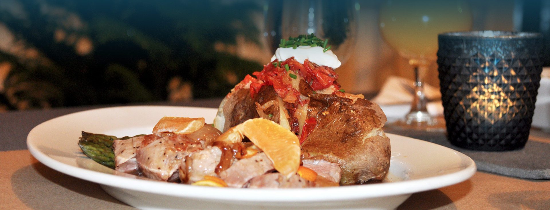 L'Authentique Auberge Restaurant de Charlevoix est un hôtel gay friendly aux Éboulements dans la région de Charlevoix au Québec