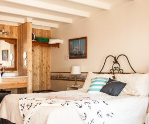 Hôtel du Capitaine est un hôtel gay friendly à Isle-aux-Coudres dans Charlevoix au Québec