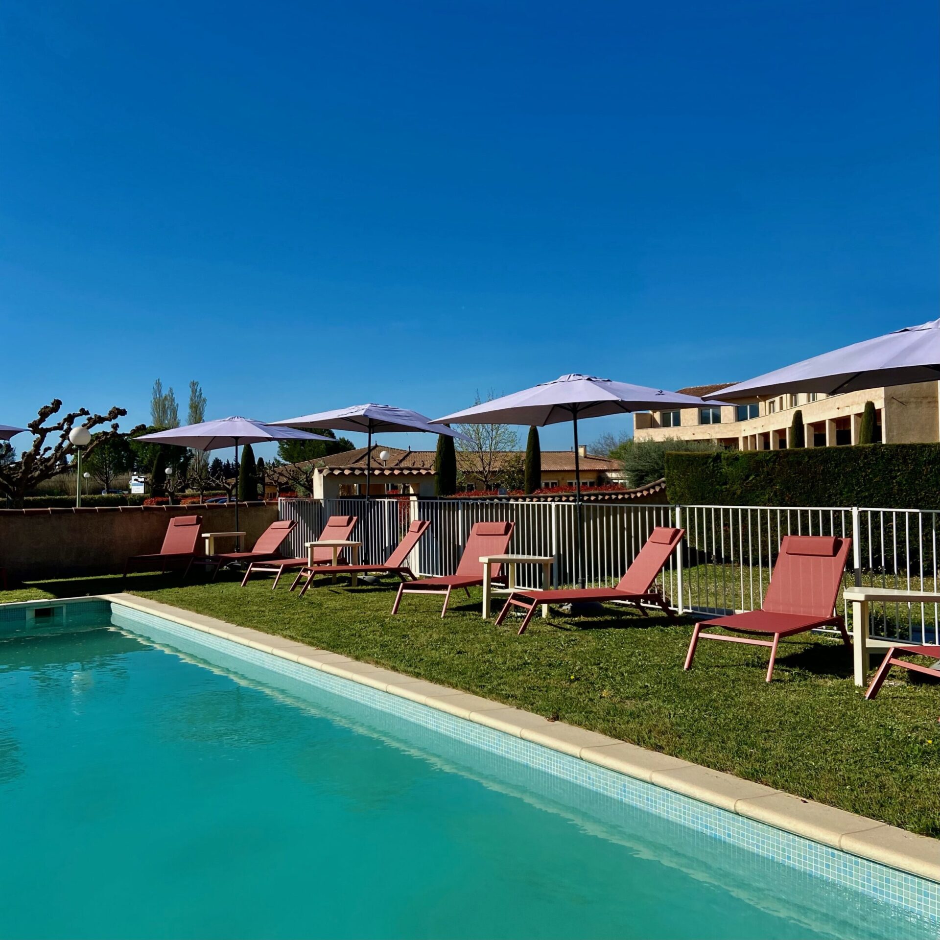 Hôtel La Perna est un hôtel gay friendly à Pernes-les-Fontaines près Avignon dans le Vaucluse