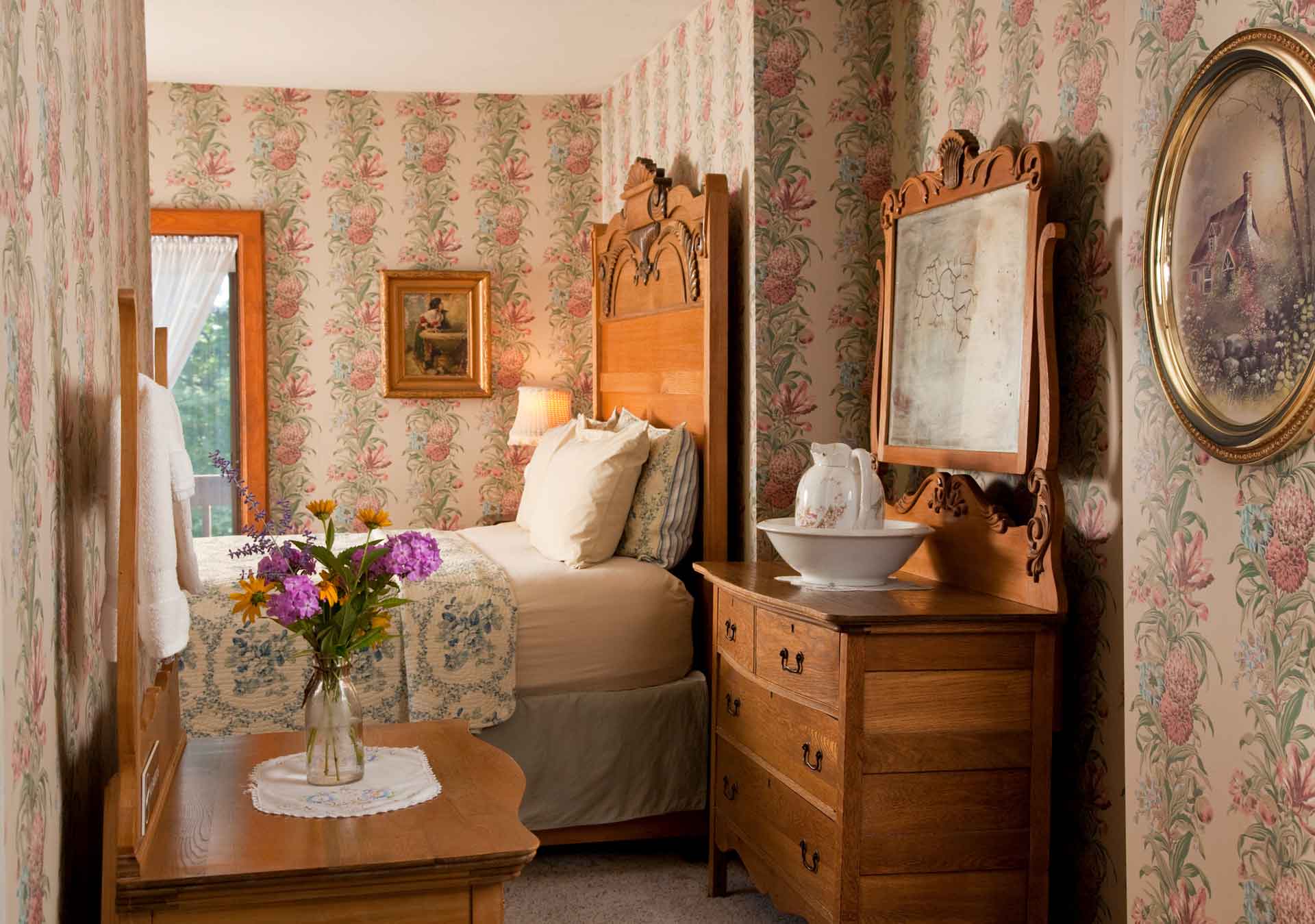 Chanticleer Guest House est une maison d'hôtes gay friendly à Sturgeon Bay dans le Wisconsin aux États-Unis