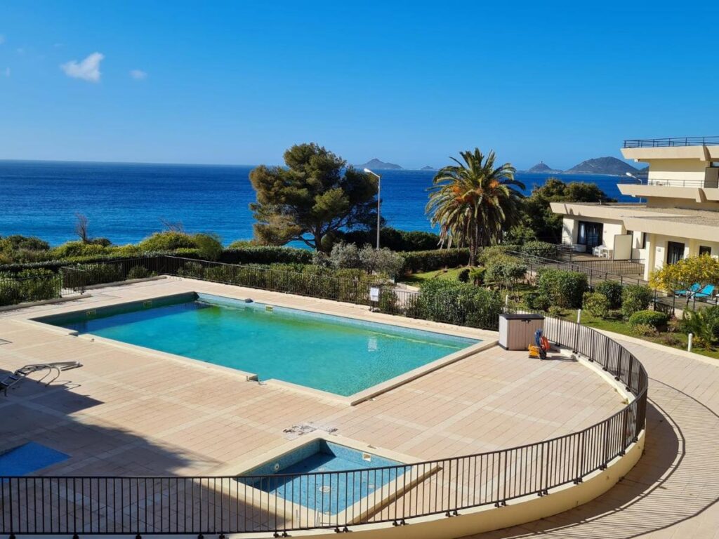 CosySeaside Corsica est une villa gay friendly à Ajaccio en Corse-du-sud en Corse