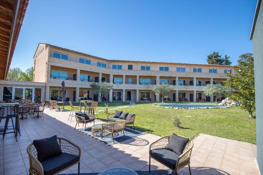 Découvrez l'hôtel La Perna de Pernes-les-Fontaines