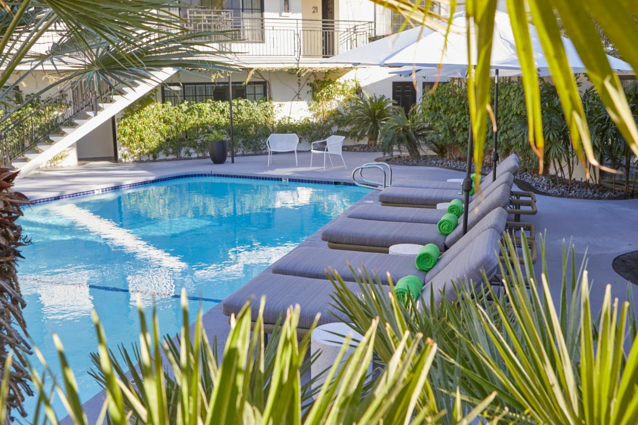 Descanso Resort 100% gay men only à Palm Springs Californie