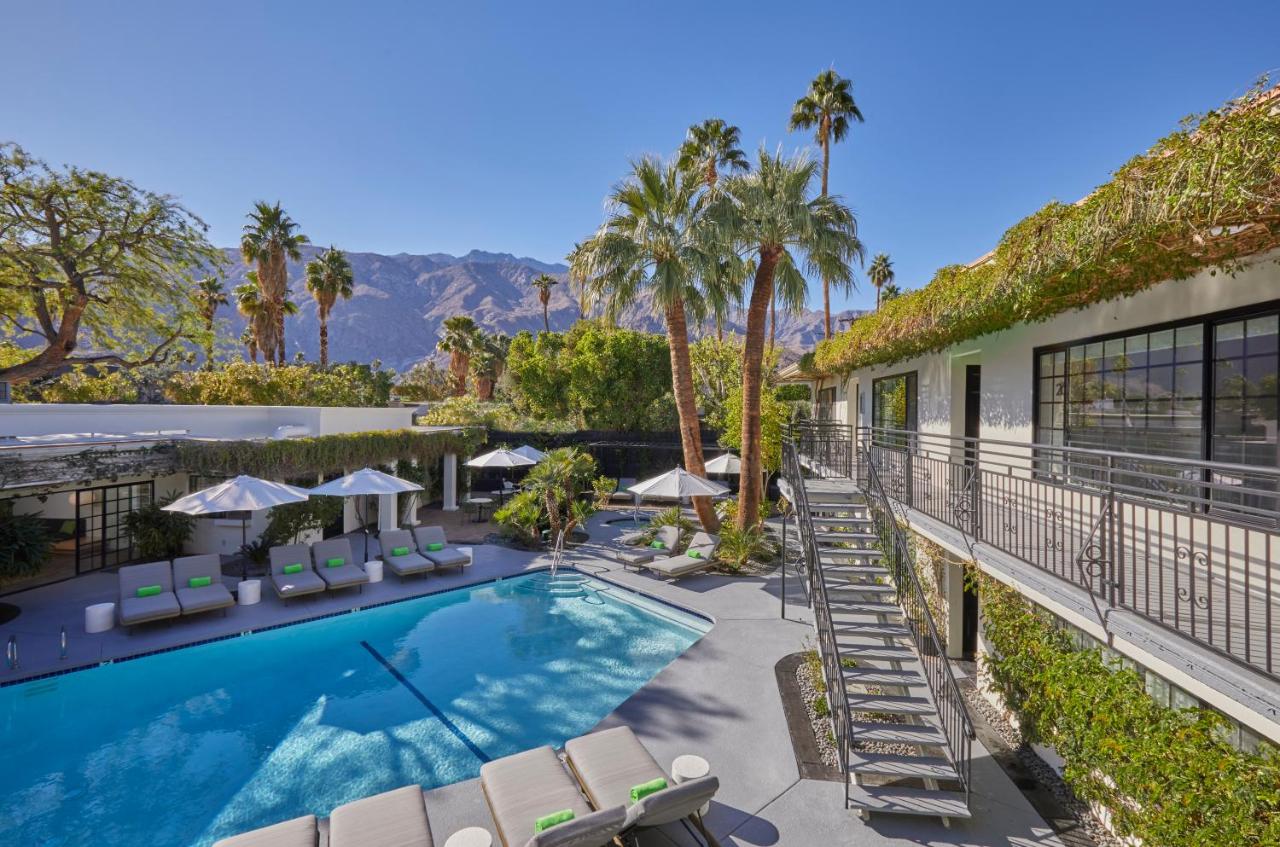 Descanso Resort 100% gay men only à Palm Springs Californie