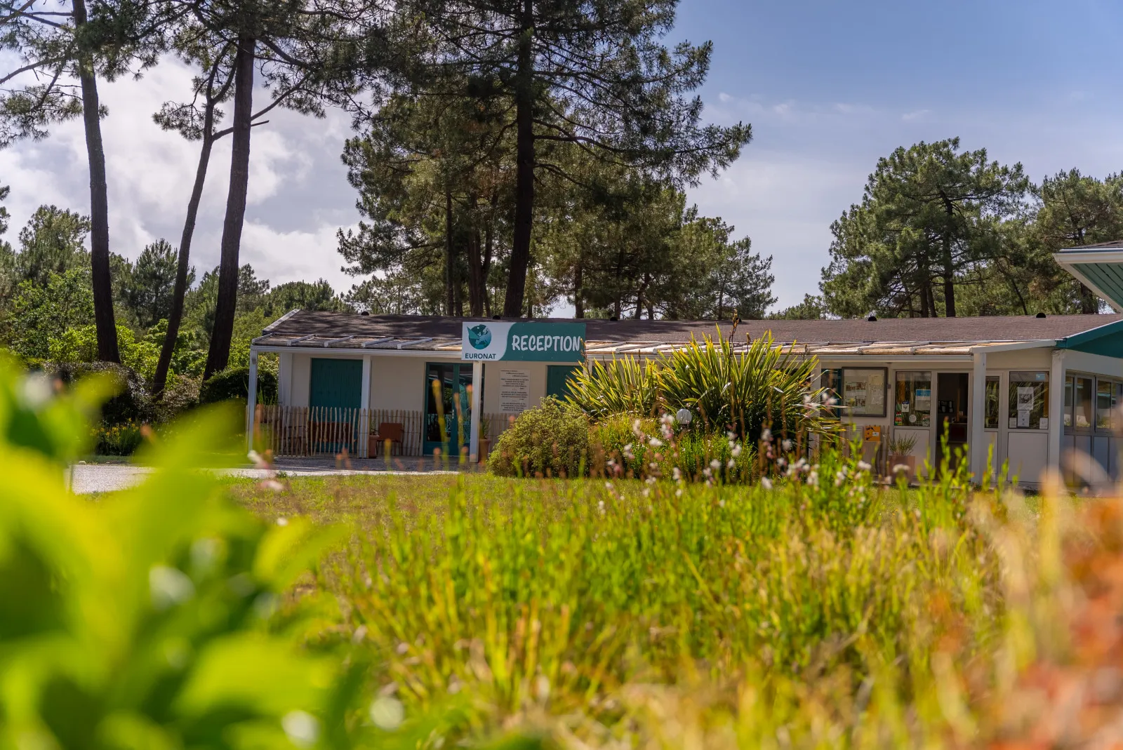 Euronat est un centre naturiste gay friendly en Gironde à Grayan et l'Hôpital