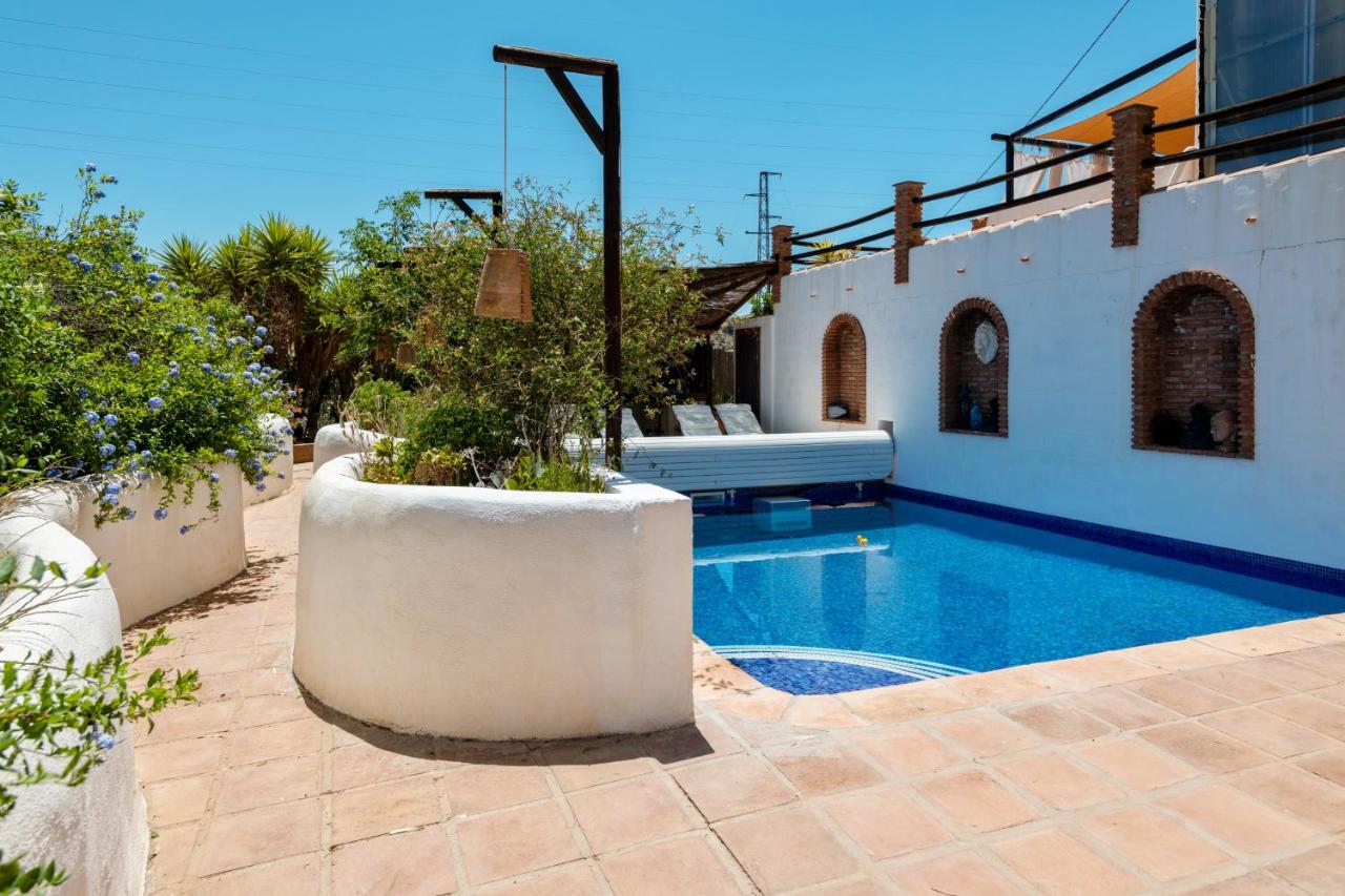 Finca Fabulosa est une maison d'hôtes gay friendly pour nudiste seulement à Álora près de Malaga en Espagne