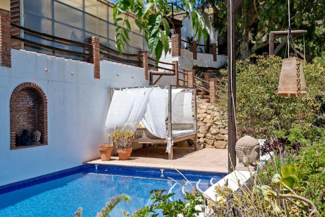Finca Fabulosa est une maison d'hôtes gay friendly pour nudiste seulement à Álora près de Malaga en Espagne