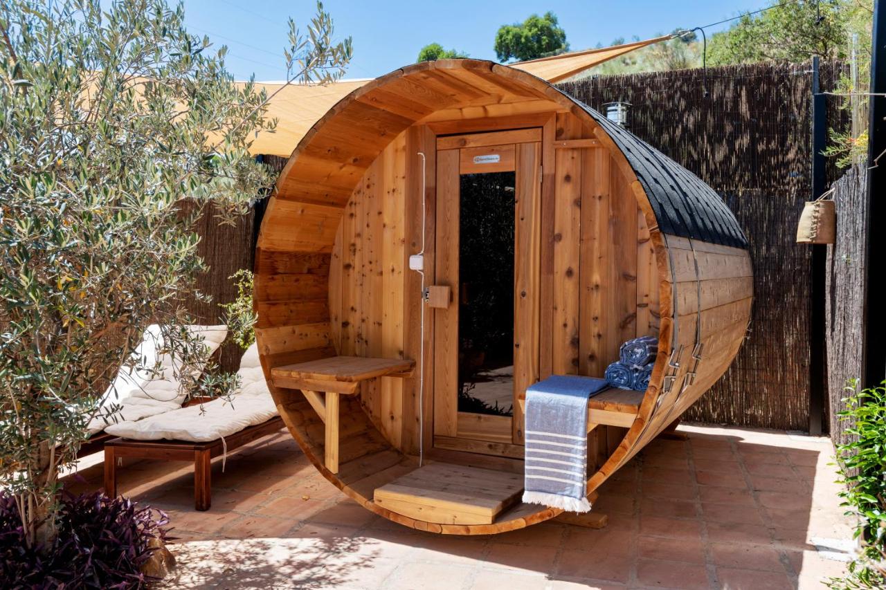 Finca Fabulosa est une maison d'hôtes gay friendly pour nudiste seulement à Álora près de Malaga en Espagne