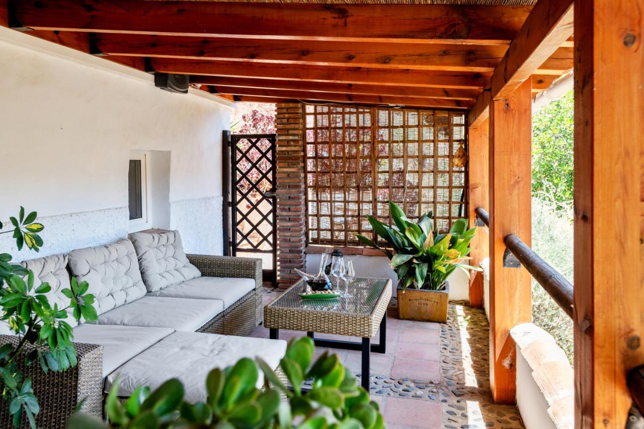 Finca Fabulosa est une maison d'hôtes gay friendly pour nudiste seulement à Álora près de Malaga en Espagne