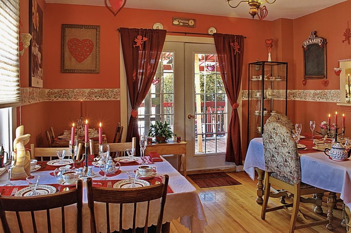 Gîte Amour et Amitié est une maison d'hôtes gay friendly à Magog en Estrie au Québec