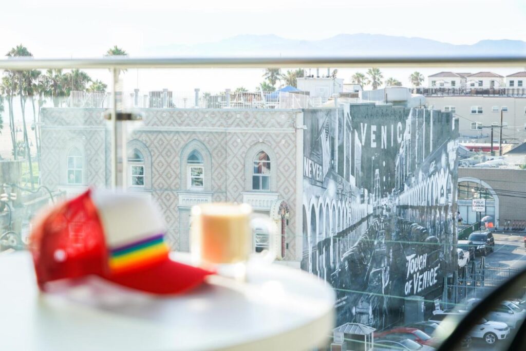Hotel Erwin est un hôtel gay friendly à Los Angeles en Californie aux États-Unis