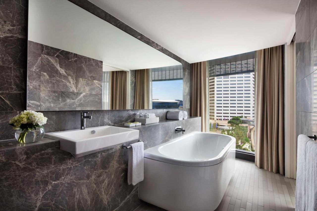 Hyatt Regency Sydney est un hôtel gay friendly dans le centre-ville de Sydney en Australie