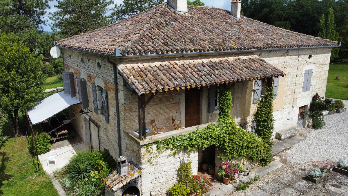 La Maison du Pech est une maison d’hôtes gay friendly à Monteils dans l’Aveyron 02