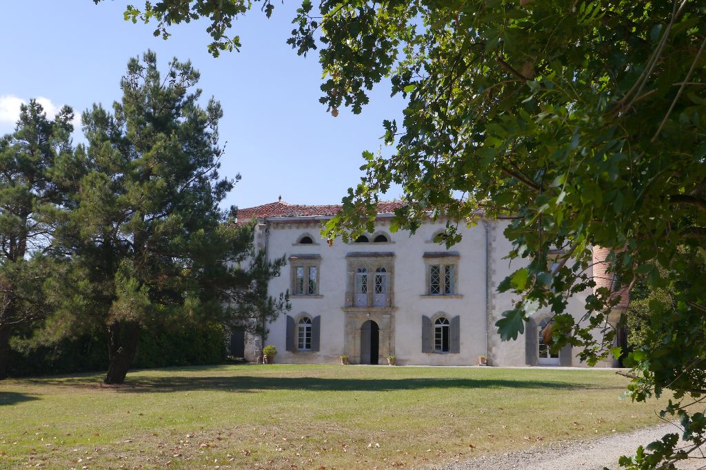 Le Château de ma Mère est une maison d'hôtes gay friendly à Soupex dans l'Aude