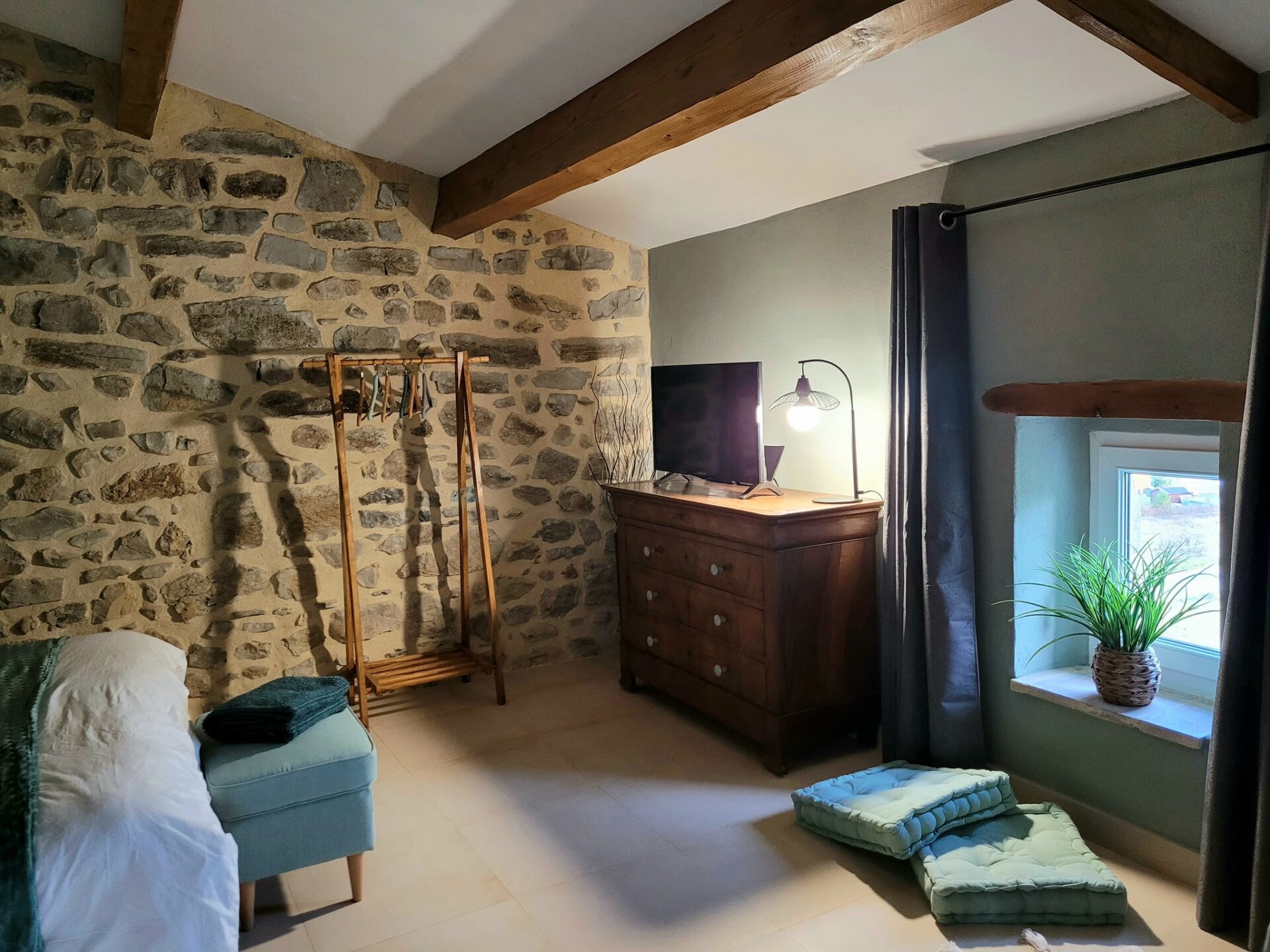 Le Cocon du Mûrier est une maison d'hôtes gay friendly à Courry en Ardèche