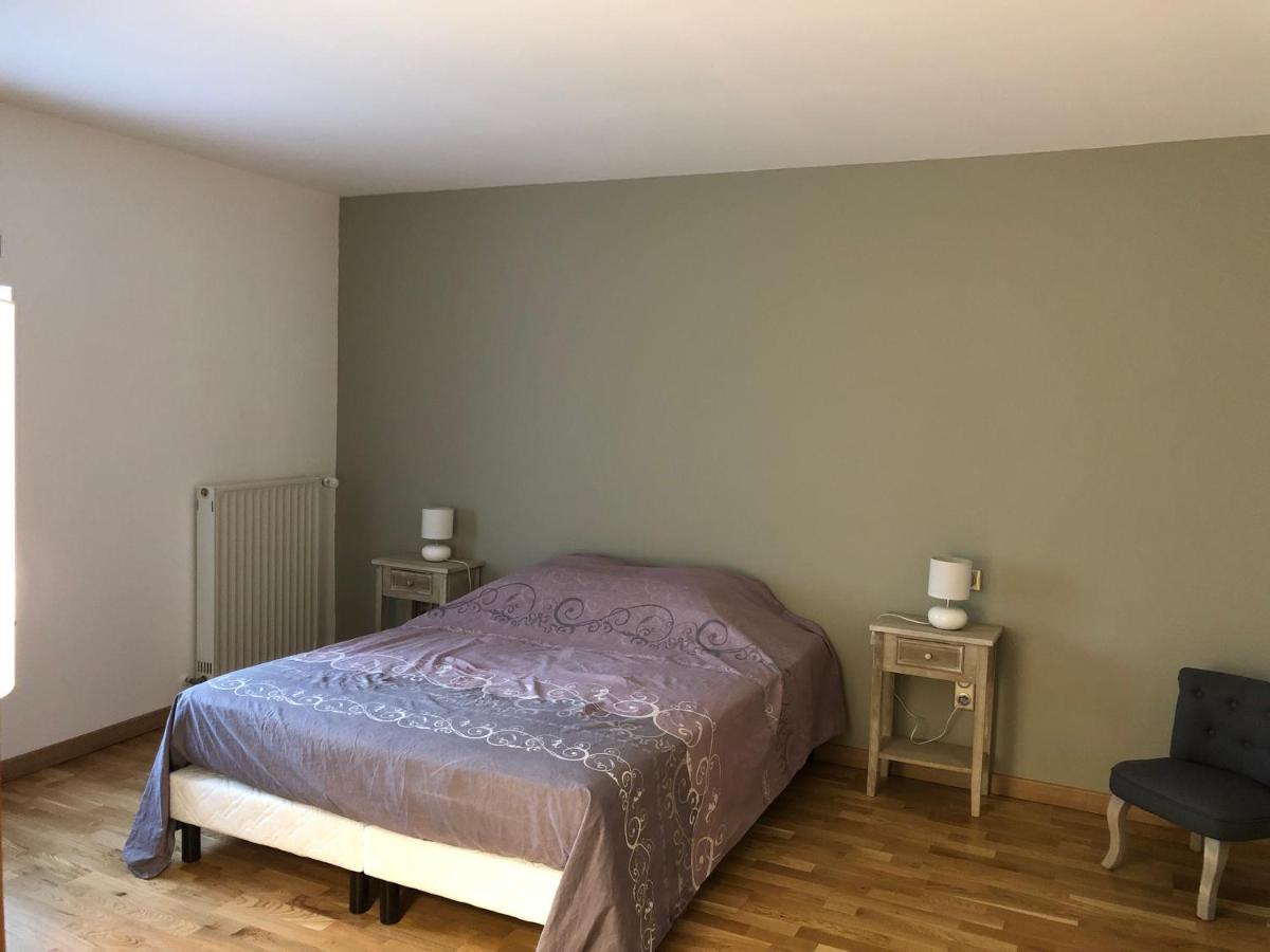 Le Moulin du Chardonnet est une maison d'hôtes à Tramolé dans l'Isère